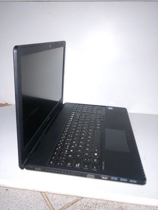 Fujitsu Siemens LifeBook A357 (i5-7ª Gen)