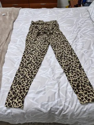 Pantalón Zara Animal Print Talla M