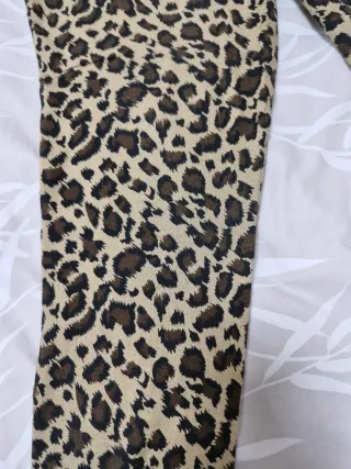Pantalón Zara Animal Print Talla M