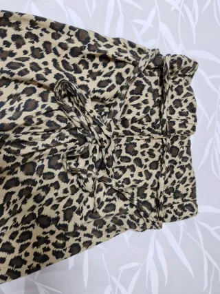 Pantalón Zara Animal Print Talla M