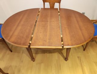 Mesa comedor extensible y 4 sillas