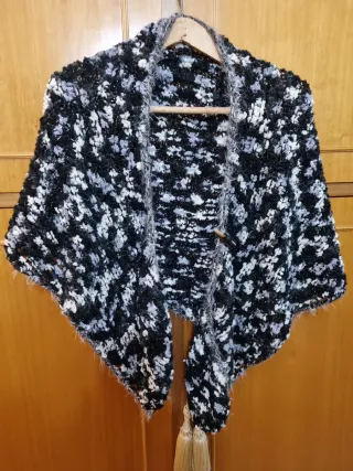 Mantella nera e bianca