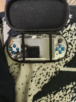 PSP Slim 2000 Negra + Tarjeta 128GB