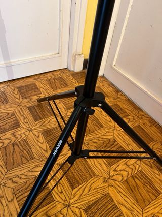 Trípode de estudio Neewer