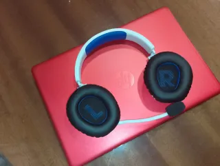 Ordenador HP Ryzen Plata + Cascos