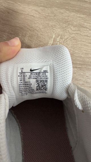 Zapatillas Nike Mujer Blancas y Marrones