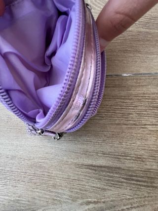 Monedero plateado y morado