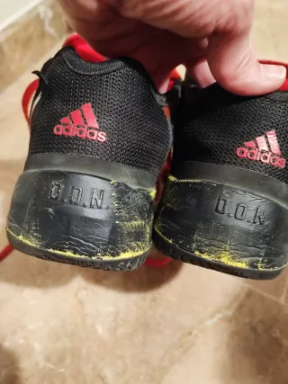 Zapatillas Adidas Baloncesto Rojas y Amarillas