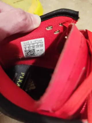 Zapatillas Adidas Baloncesto Rojas y Amarillas