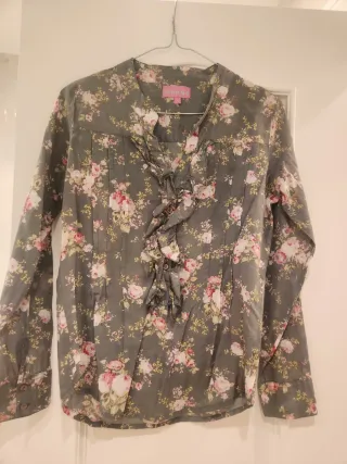 Camisa Wanda flores talla S