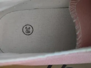 Zapatillas rosas y blancas talla 38