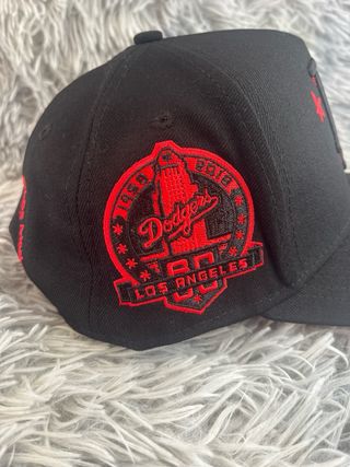 Gorra New Era LA Dodgers 9Forty Negra Roja