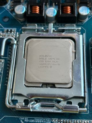 Placa Base Gigabyte GA-945GM-S2 + CPU + Ventilador