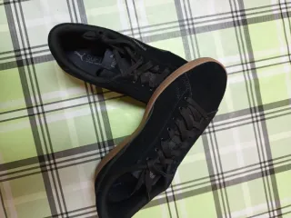 Zapatillas Puma Negras y Marrones