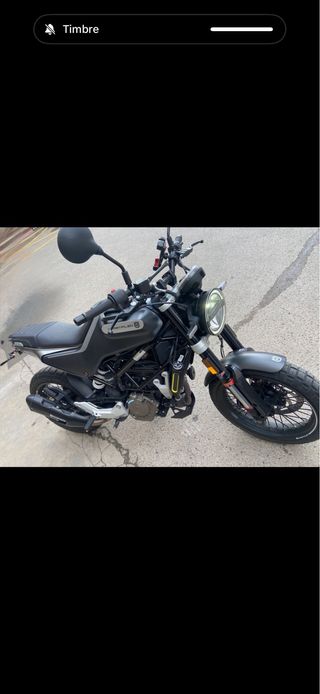 Husqvarna Svartpilen 125cc COMO NUEVA