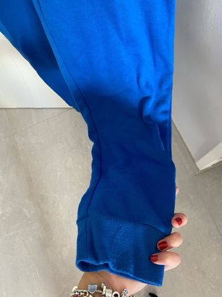 Pantalón chándal azul eléctrico