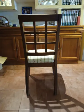 OCASIÓN. 2 mesas extensible y elevable y 6 sillas