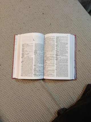 Diccionario Ilustrado Latín. Latino-Español/ Es...