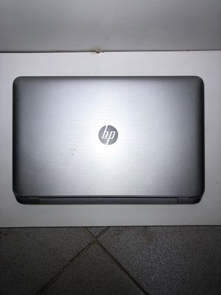 HP Pavilion 17 - f251ns  (AMD A8-6ª Gen)