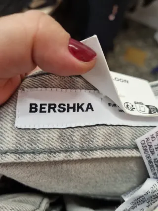 Pantalones vaqueros grises