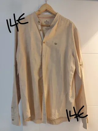 Camisas de manga corta y largas y camisetas.