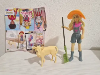 Barbie contadina con capretto e attrezzi