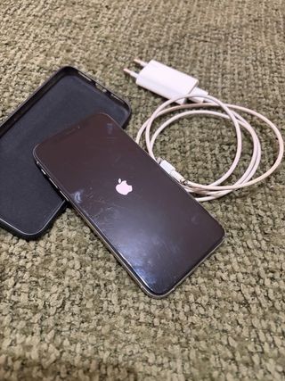 iPhone XS Apple blanco con cargador y funda