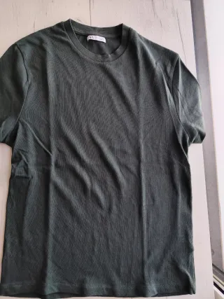 Camiseta Zara Verde Oliva