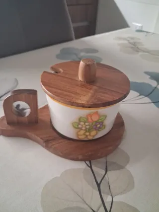 Formaggera in ceramica e legno