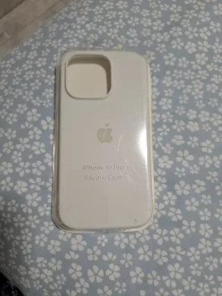 Funda iPhone 16 Pro Silicone Case