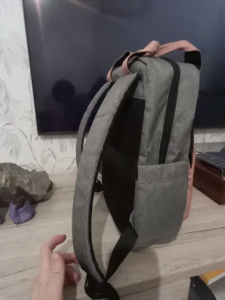 Mochila maleta gris y rosa