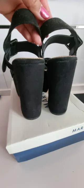 Sandalias de tacón negras de maripaz numero 37