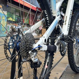 BICICLETA DE MONTAÑA COMMENCAL META AM 29"