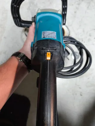 Pulidora Makita 9227 CB