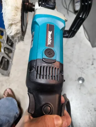 Pulidora Makita 9227 CB