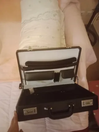 Maletín de oficina negro