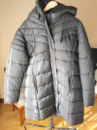 Plumas Mujer Negro,con Capucha