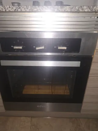 Horno, encimera y campana extractora