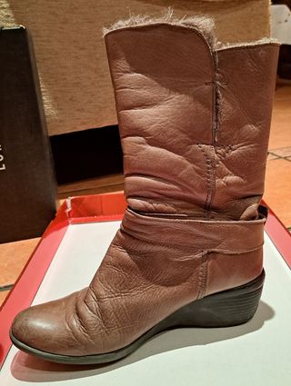 Botas de piel altas marrones