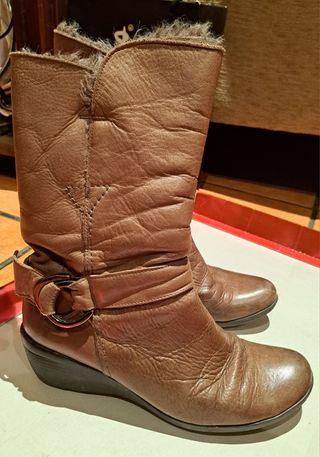 Botas de piel altas marrones