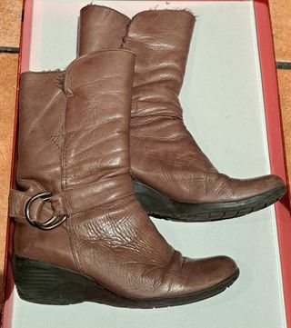 Botas de piel altas marrones