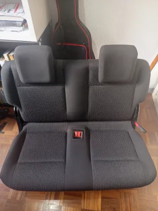 Asientos traseros Caddy Maxi.