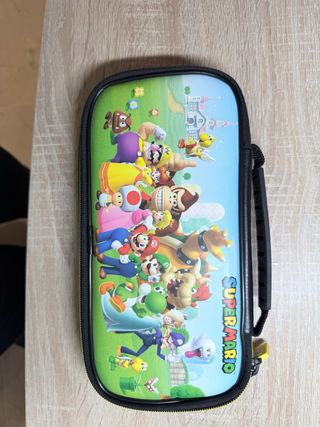 Funda Nintendo Switch Super Mario y accesorios
