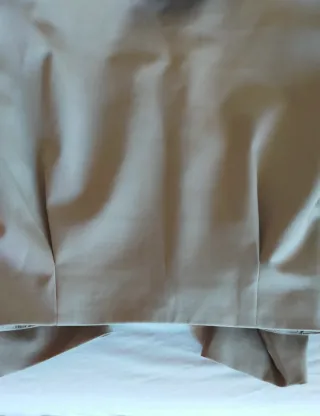 Chaqueta crop Zara color marrón topo