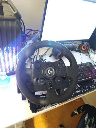 Volante Logitech G923 SE (2 meses uso) como Novo.