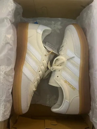 Zapatillas Adidas Spezial Talla 37 Crema