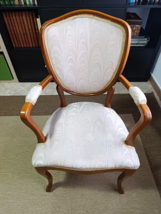 Butaca de tela y madera