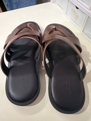 Chanclas ZARA MAN Marrón y Negro