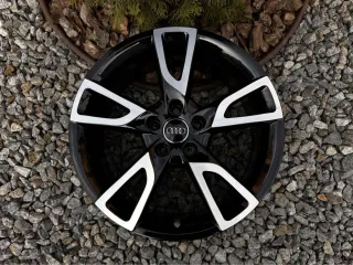 4 LLANTAS 17 AUDI S-LINE ORIGINALES A3 8P 8V 600€