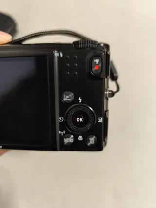 Cámara Nikon COOLPIX S9600 Negra